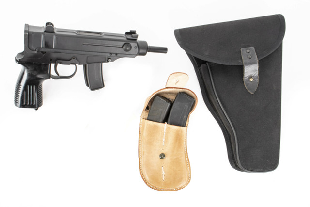 Southern Tactical VZ61 32 ACP Skorpion Pistol w/3 Mags & Leather Pouch Black Grip - Image 3