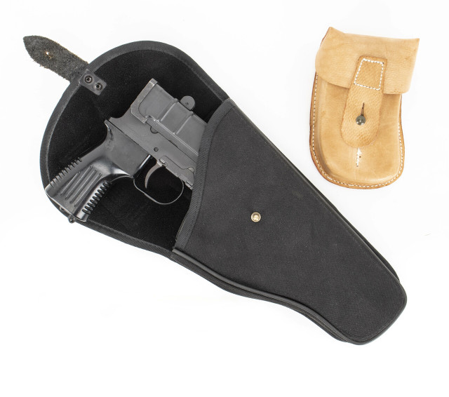 Southern Tactical VZ61 32 ACP Skorpion Pistol w/3 Mags & Leather Pouch Black Grip - Image 2